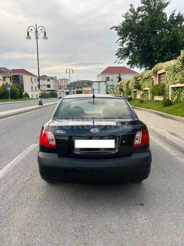Kia Rio-2