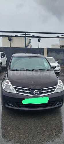 Nissan Tiida-1