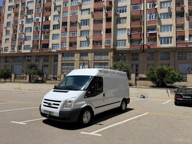 Ford Transit-3