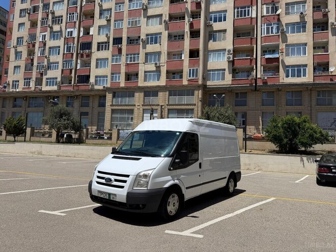 Ford Transit-1