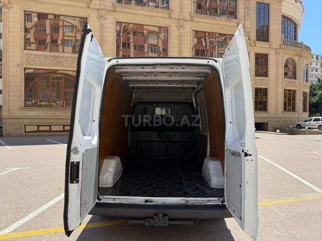 Ford Transit-9