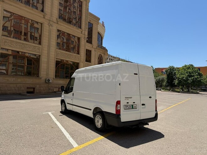 Ford Transit-19