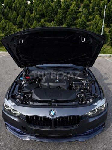 BMW 330-6
