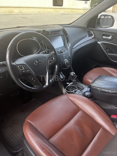 Hyundai Santa Fe-10