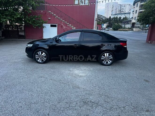 Kia Cerato-5