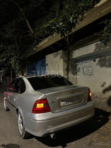 Opel Vectra-10