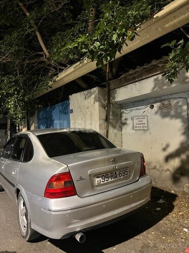 Opel Vectra-11