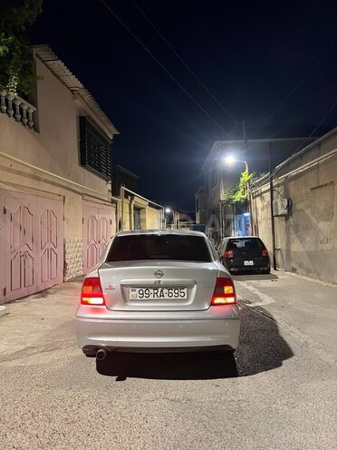Opel Vectra-19