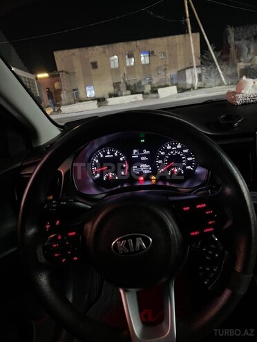 Kia Rio-8