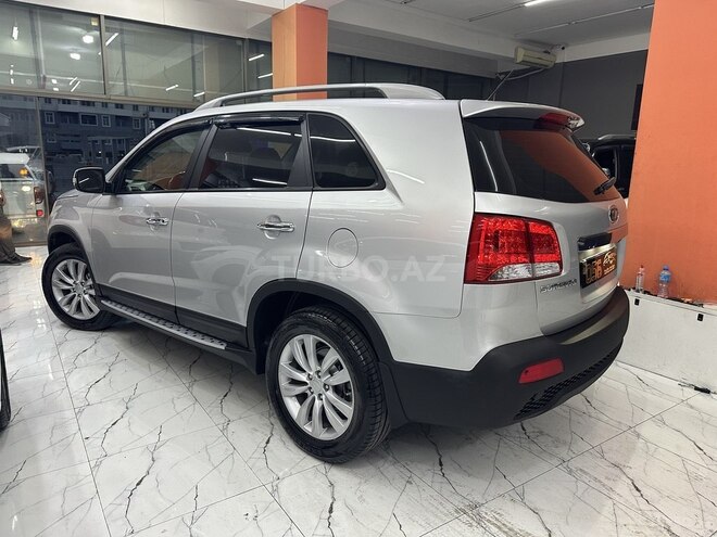 Kia Sorento-8