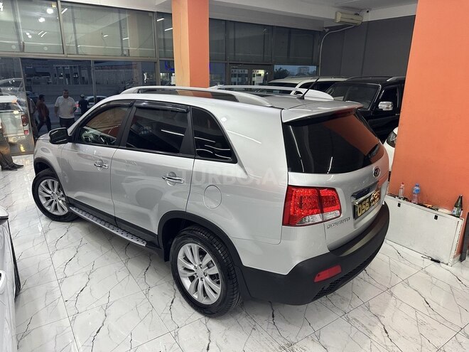 Kia Sorento-9