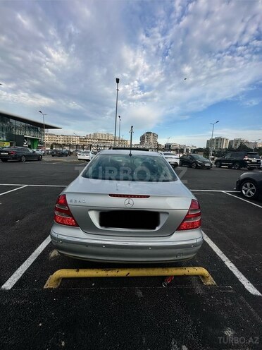 Mercedes E 240-5
