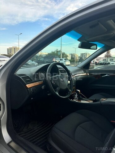 Mercedes E 240-8