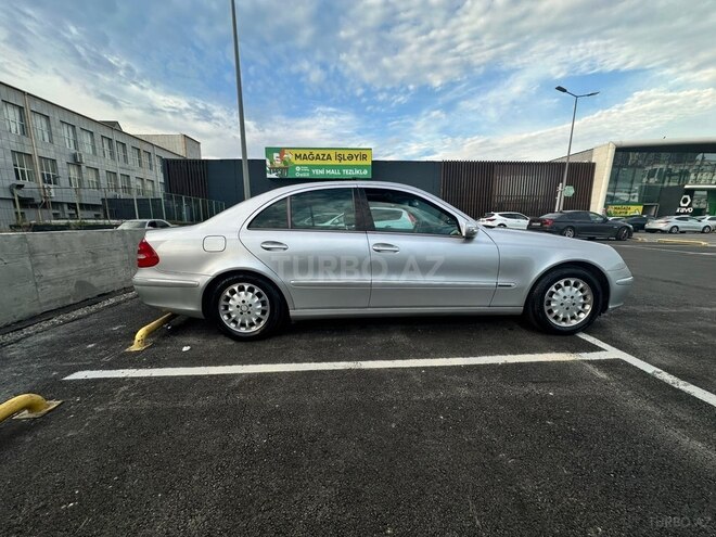 Mercedes E 240-3