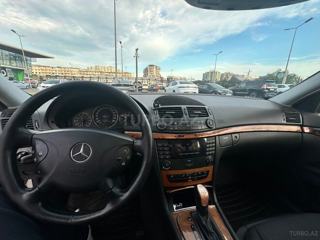 Mercedes E 240-7