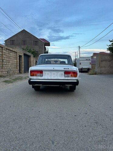 LADA (VAZ) 2107-2