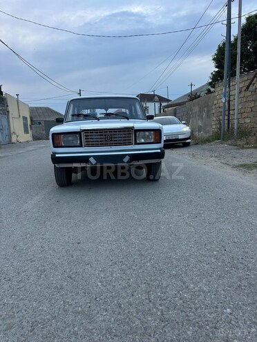 LADA (VAZ) 2107-1