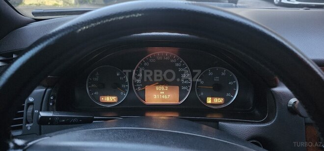Mercedes E 270-15
