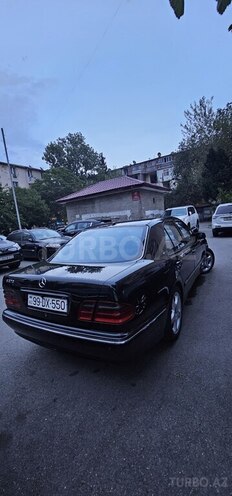 Mercedes E 270-14