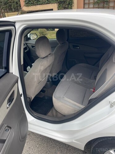 Chevrolet Cobalt-8