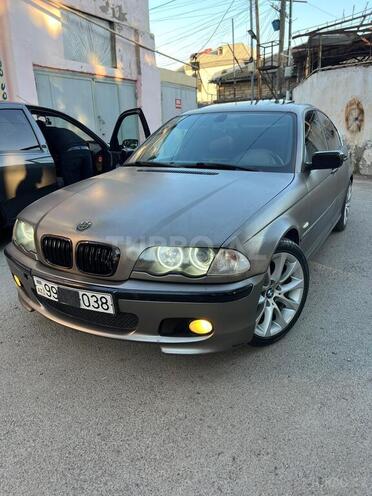 BMW 320-2