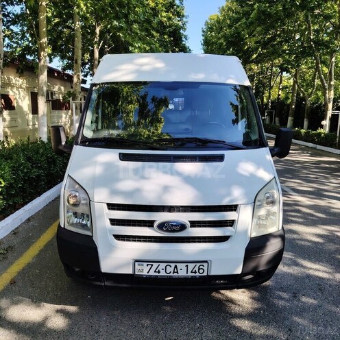 Ford Transit-1