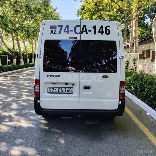 Ford Transit-4
