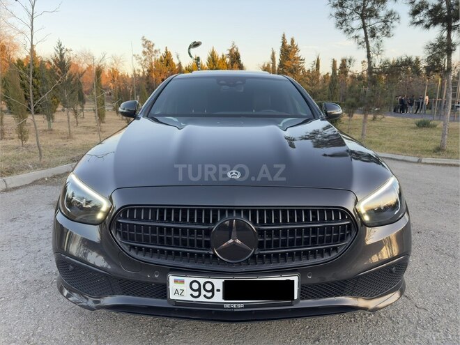 Mercedes E 300 de-1