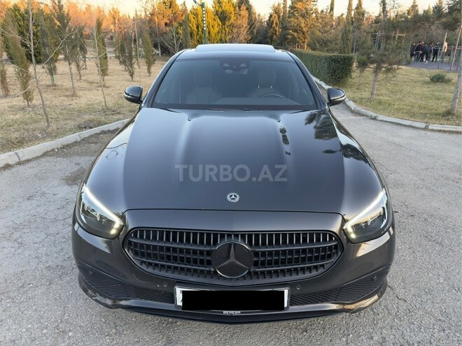 Mercedes E 300 de-3