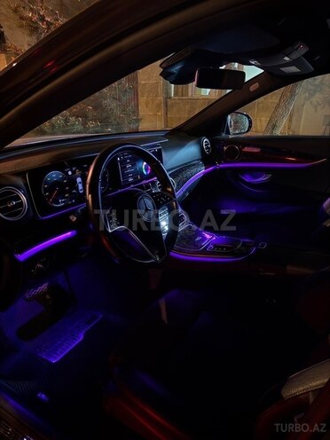Mercedes E 300 de-21