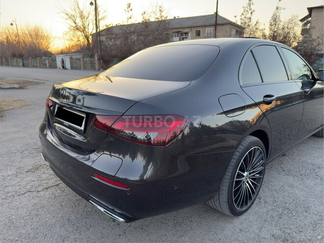 Mercedes E 300 de-10