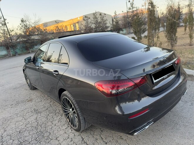 Mercedes E 300 de-12