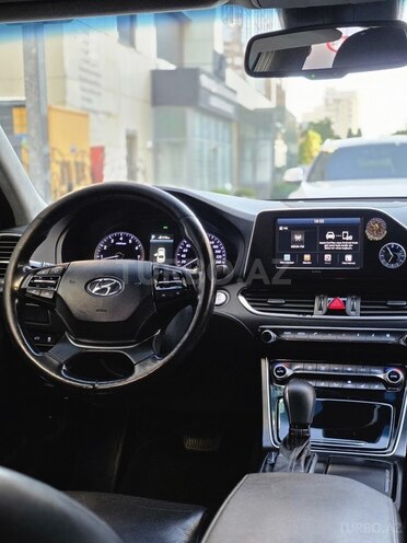Hyundai Grandeur-6