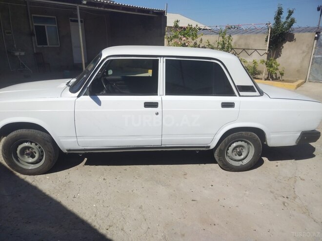 LADA (VAZ) 2107-4