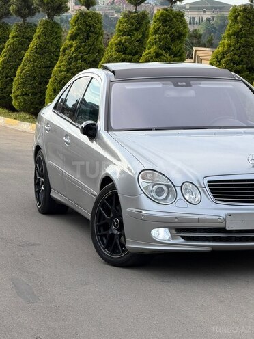 Mercedes E 320-5