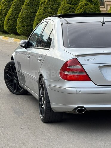Mercedes E 320-6