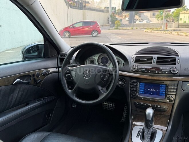 Mercedes E 320-19