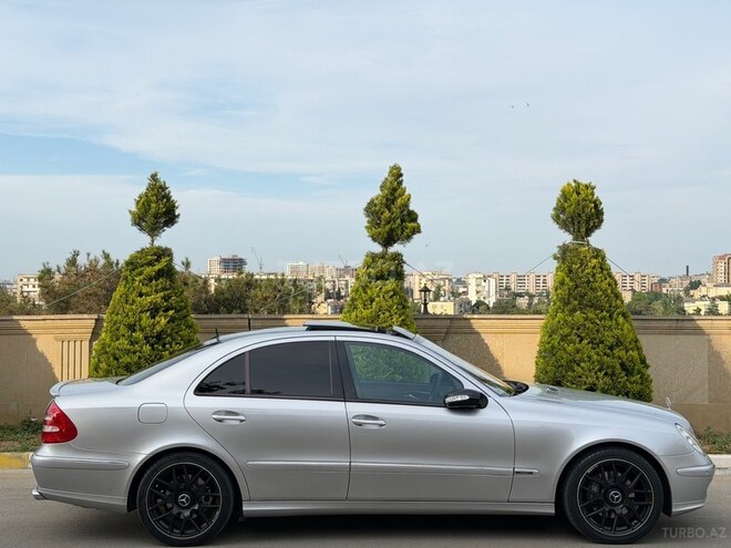 Mercedes E 320-8