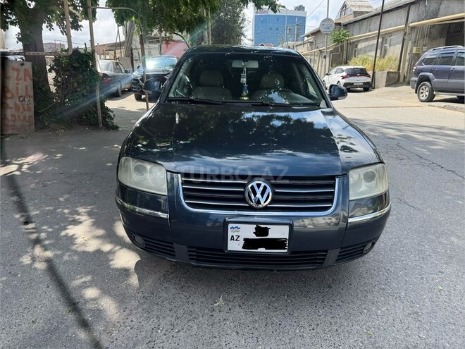 Volkswagen Passat-1