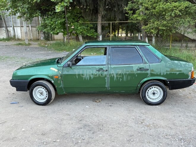 LADA (VAZ) 21099-2