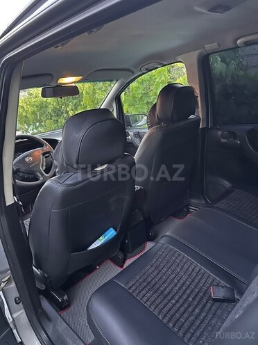 Opel Zafira-8