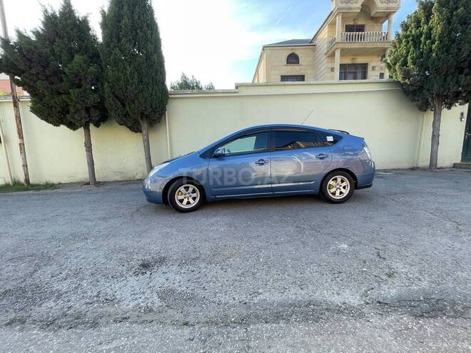 Toyota Prius-2