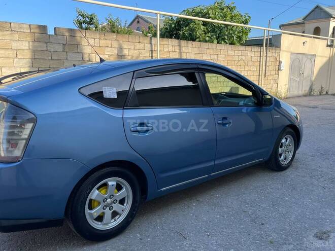 Toyota Prius-12
