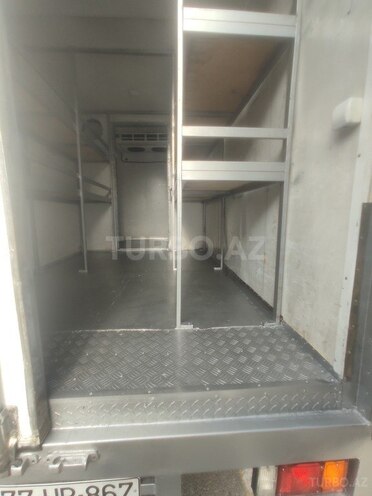 Isuzu NPR 66 P-10