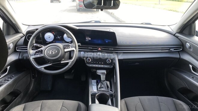 Hyundai Elantra-7