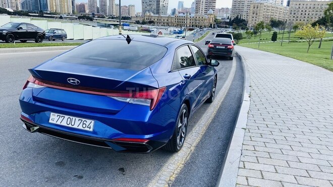 Hyundai Elantra-6