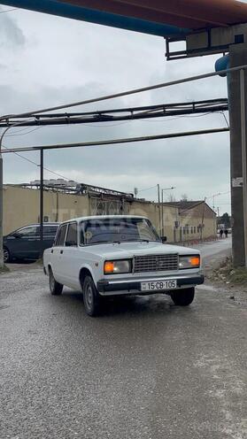 LADA (VAZ) 2107-1