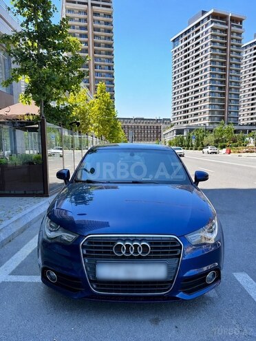 Audi A1-2