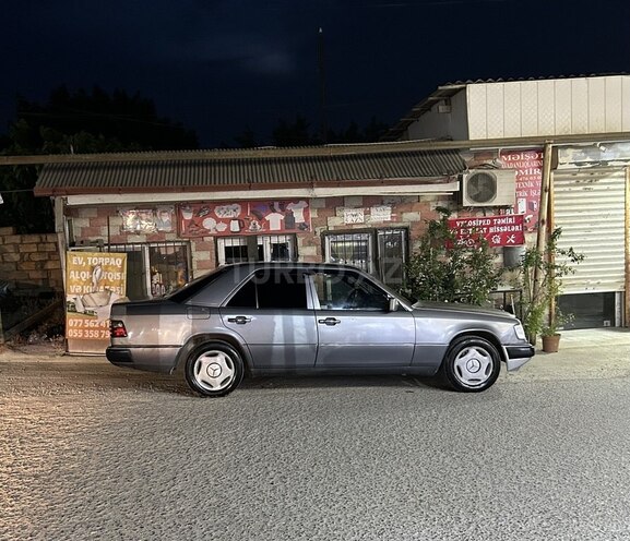 Mercedes 200 E-3