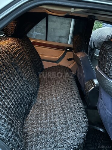 Mercedes 200 E-14